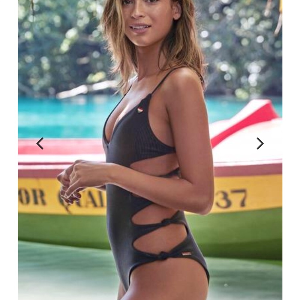 NEW SPIRITUAL GANGSTER ONE PIECE- NWT